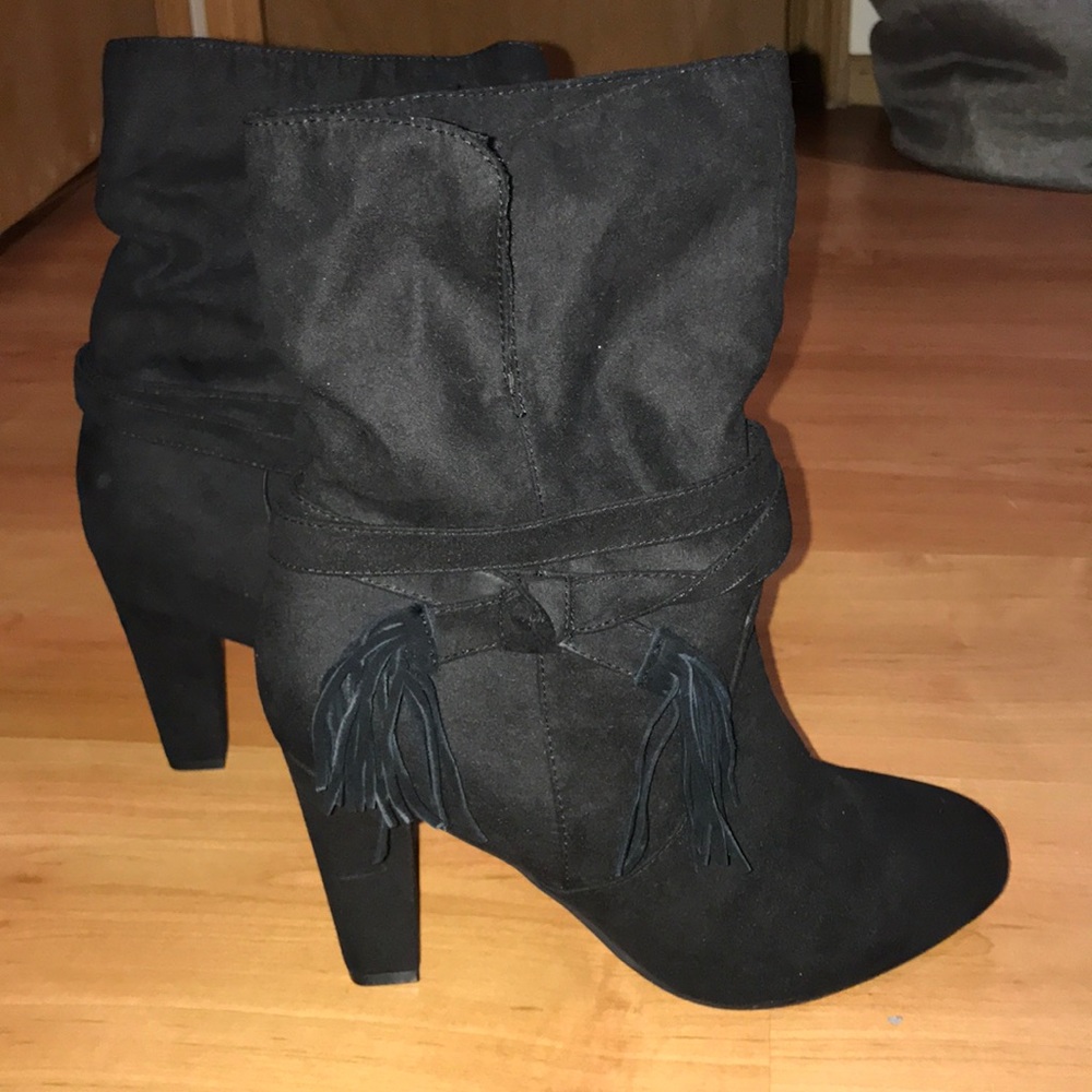 Black boots - express